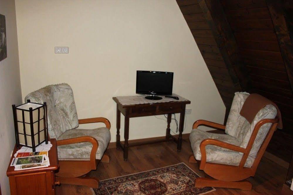 Hostal Aiguamog Salardú Esterno foto
