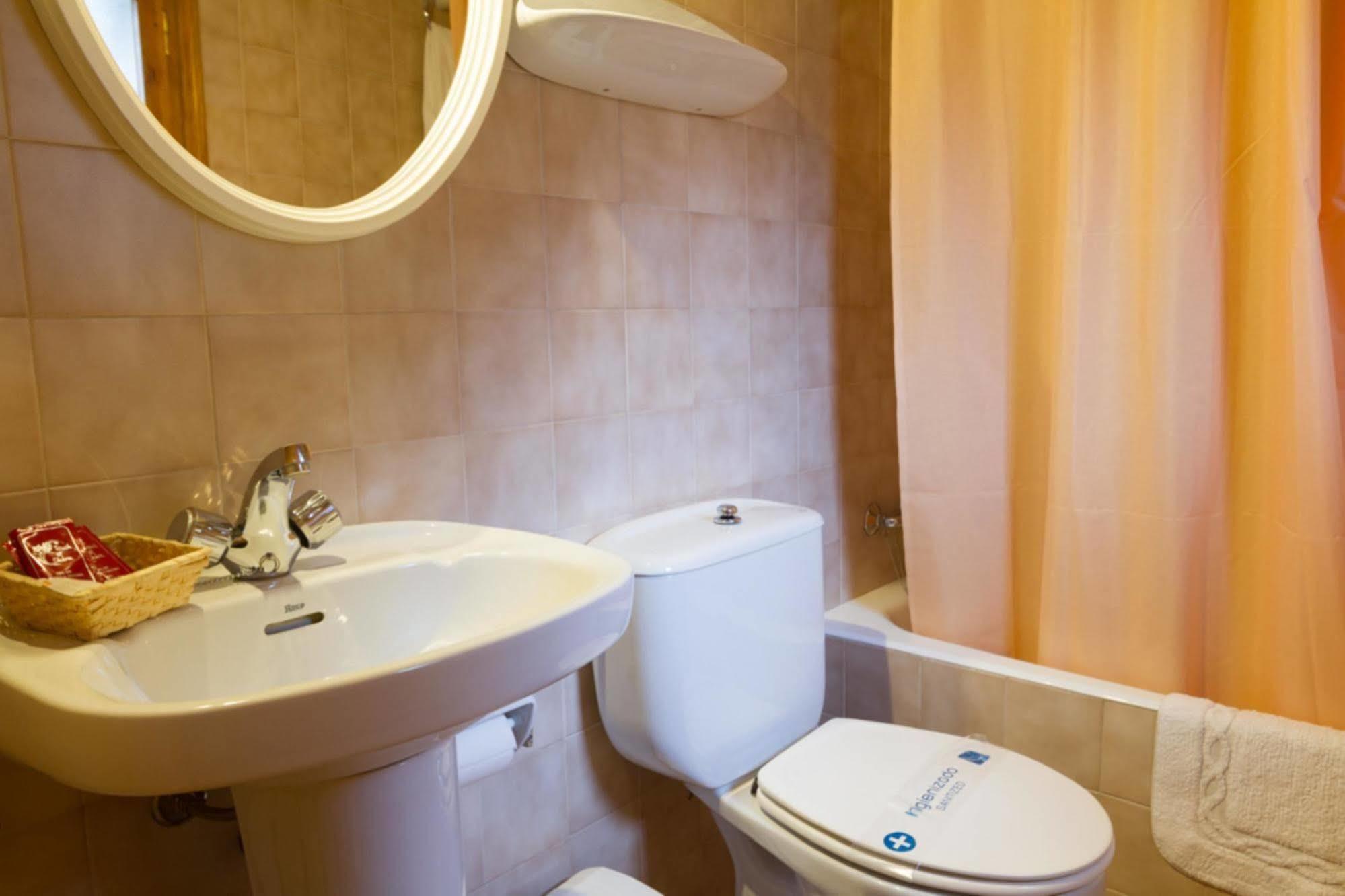 Hostal Aiguamog Salardú Esterno foto