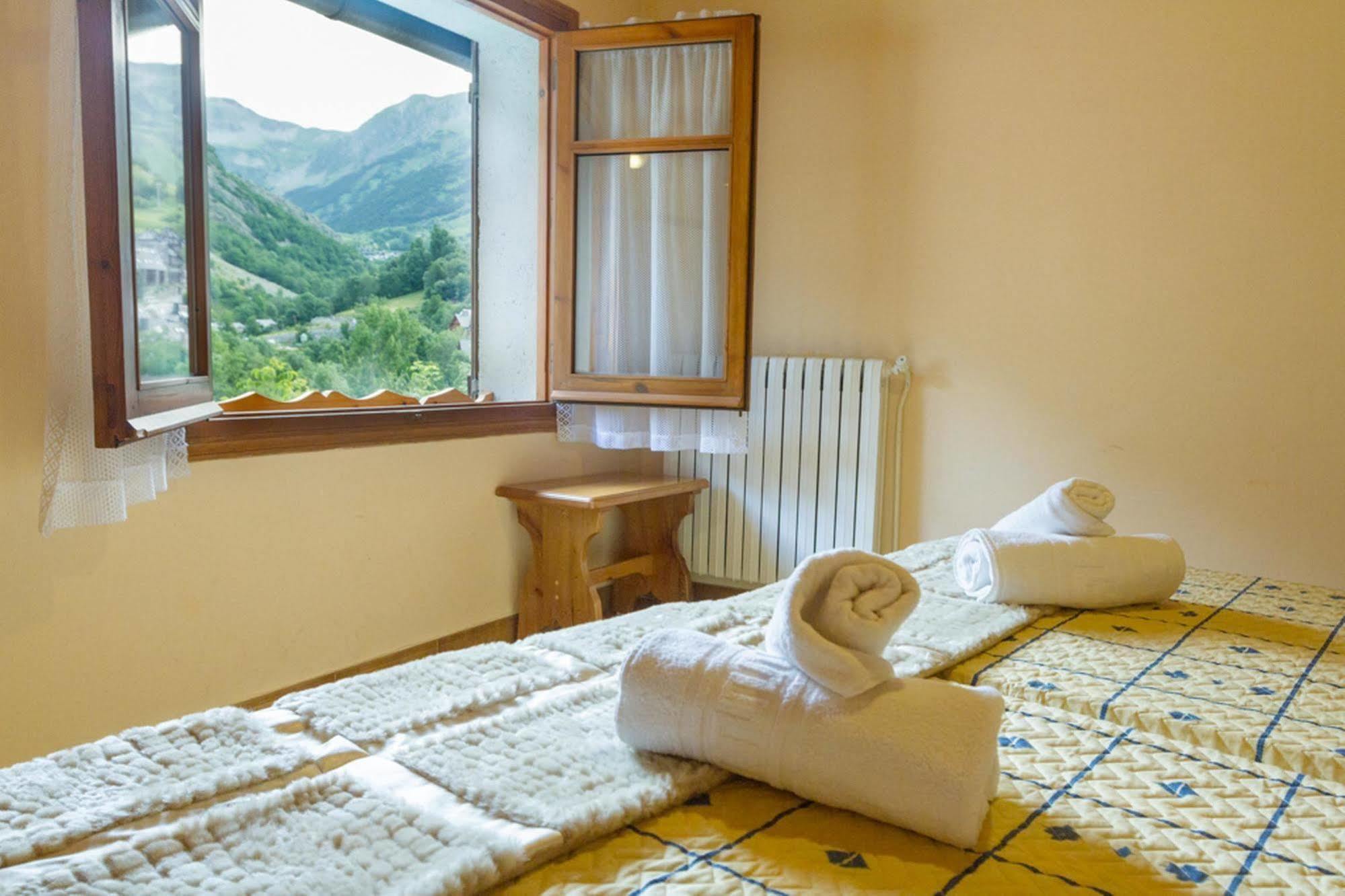Hostal Aiguamog Salardú Esterno foto