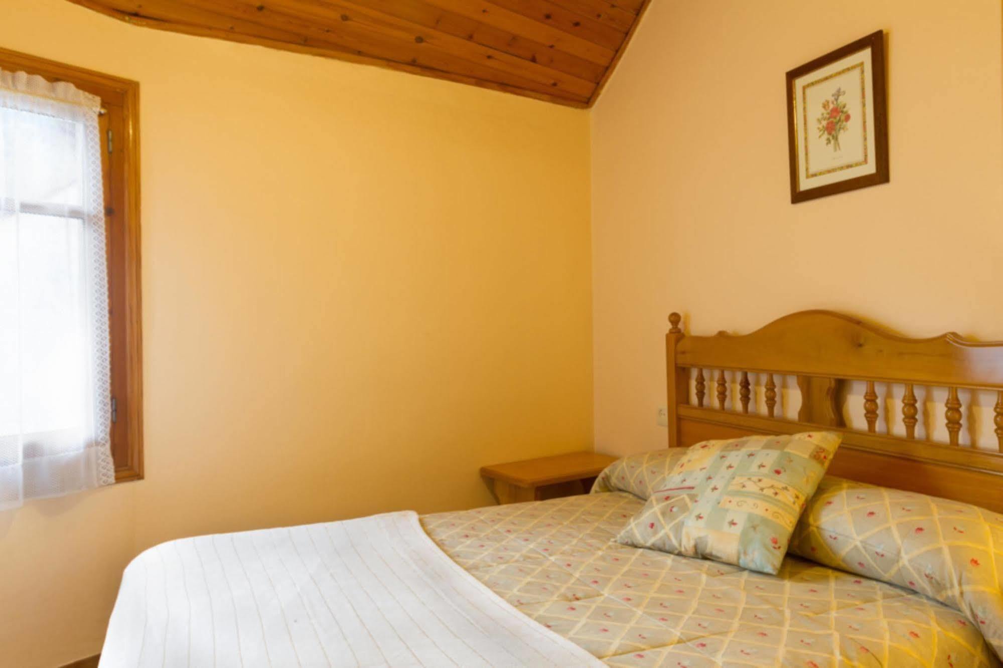 Hostal Aiguamog Salardú Esterno foto