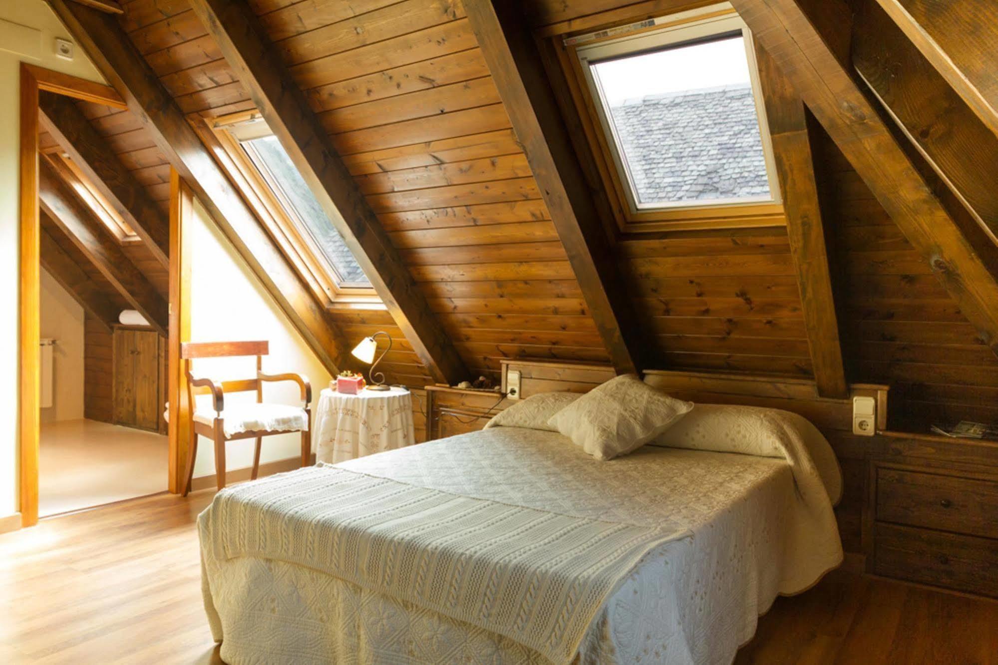 Hostal Aiguamog Salardú Esterno foto